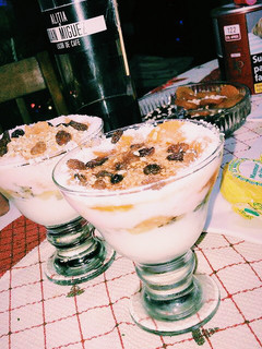 Foto principal de Postre de yogurt y frutas 🍨🍊