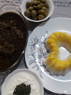 عکسی از دستور قرمه سبزی