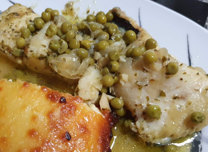 Foto principal de Merluza en salsa verde con guisantes