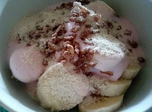 Una foto de Yogurt con plátano y avena