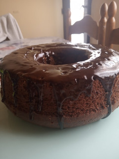 Una foto de Torta húmeda de chocolate