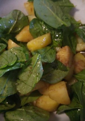 A picture of Potato and spinach salad.