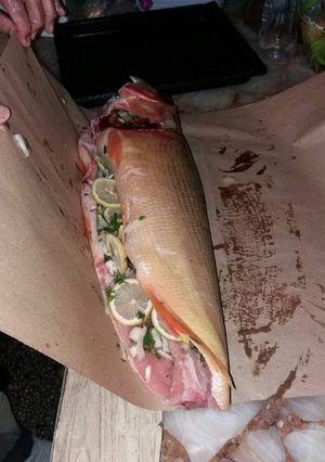 Una foto de Gran dorado, relleno y a la parrilla