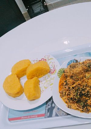 A picture of Egusi soup.