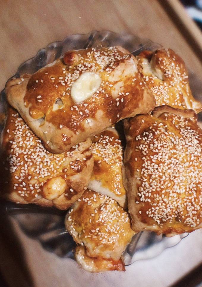 Слойки з сиром та шинкою