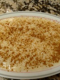 Una foto de Natillas caseras con galletas y huevo, muy fácil
