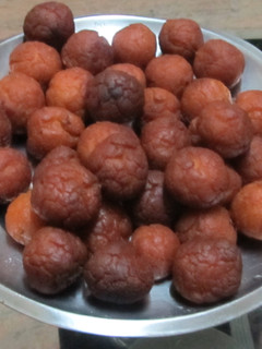 142.வெல்லா சீடை (ஸ்வீட் சீடை) செய்முறை முக்கிய புகைப்படம்