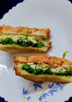 ট্রাই কালার্ড স্যান্ডউইচ(tricolour sandwich recipe in Bengali) রেসিপির প্রধান ছবি