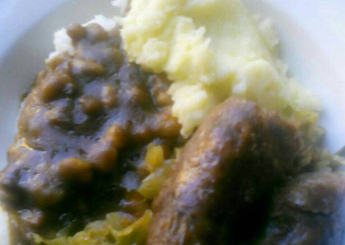 Sausages, Mashed potatoes with gravy