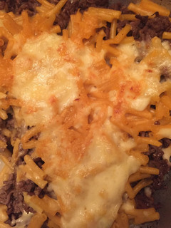 Una foto de Macarrones con queso y carne al horno