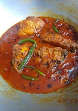 কালো জিরা দিয়ে কাতলা মাছের ঝোল (Katla macher jhol recipe in Bengali) রেসিপির প্রধান ছবি