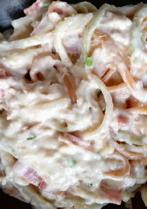 Una foto de Espaguetis con Atún en salsa de mostaza y queso