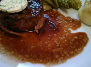 Una foto de Filete Migñon al vino tinto con echalote