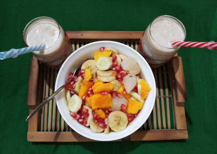 Recipe of Perfect Fruit Chat with Cold Coffee