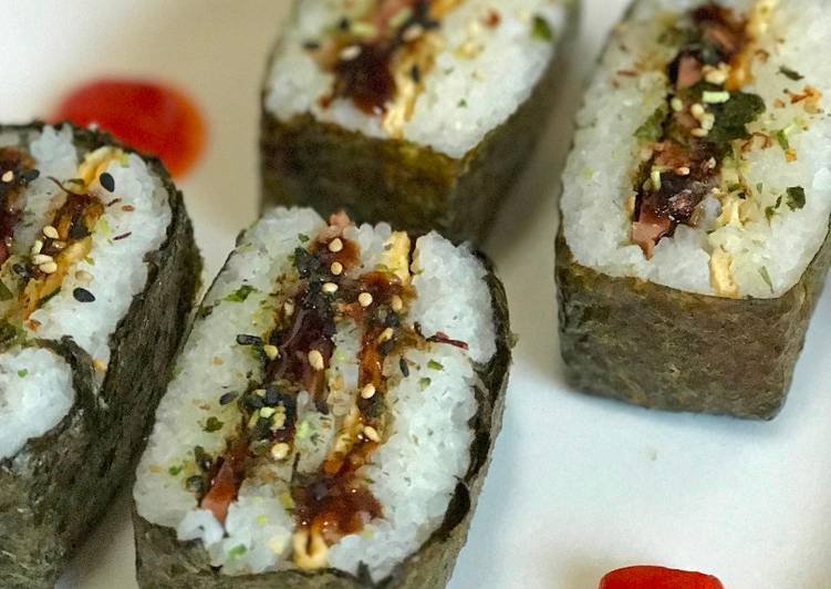 Onigirazu/おにぎりらず (Isi Telur Dadar & Ham Ayam)