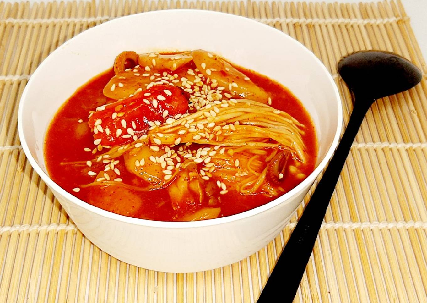 Tteokbokki Slice with Enoki