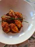 Chipirones rellenos con salsa picantita de tomate