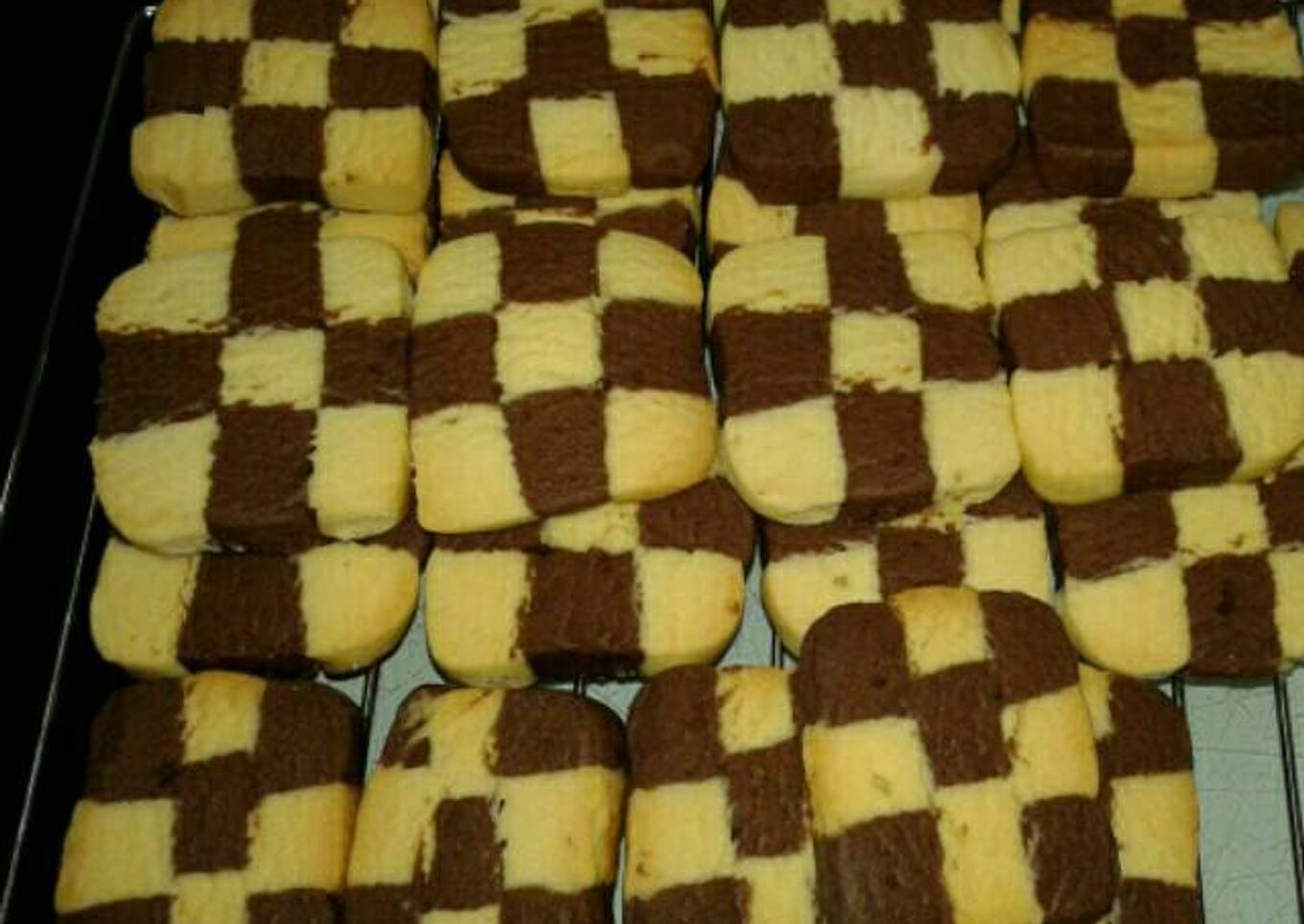 Biskut domino