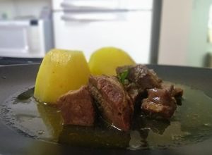 Carne de Panela com sobras de churrasco Foto de Carne de Panela com sobras de churrasco