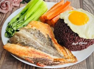 一鍋到底家常飯 菜 / 乾煎虱目魚肚 的食譜成品照片