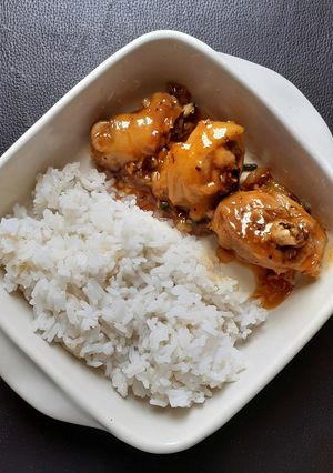 Hình của món Gà sốt cam.