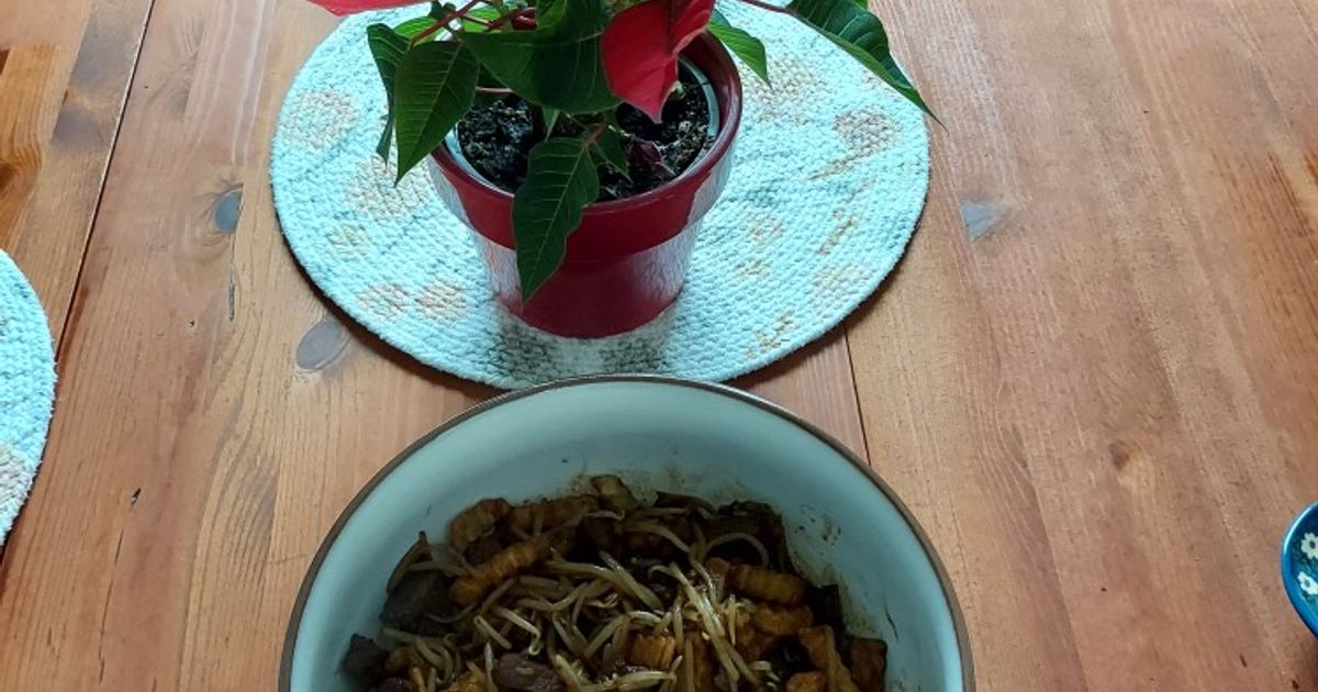 Saltado de Frijol Chino con Lomo