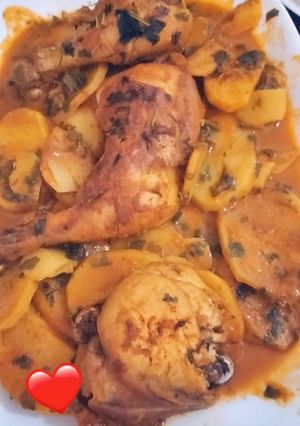 صورة لوصفة دجاج محمر مع مرقة البطاطا