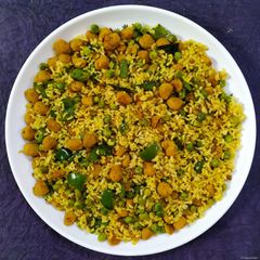 A picture of Soya Chunk Rice.