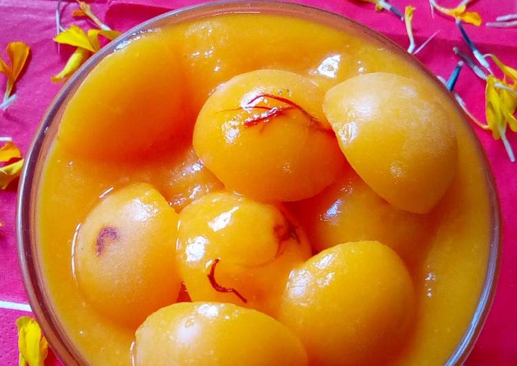 Recipe of Award-winning Mango Juice with frozen mango cubes#noheatsnack