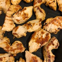 A picture of Chicken with Lime, Garlic and Black Pepper.