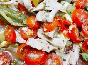 Una foto de Tostadas de cueritos encurtidos de seta