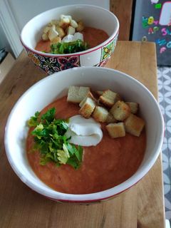 Una foto de Crema de zapallito y tomate