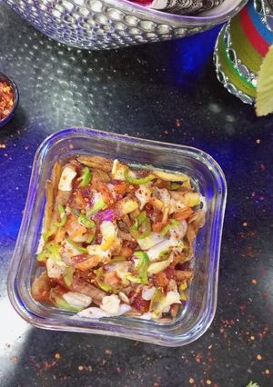 A picture of Loaded Pizza fries.