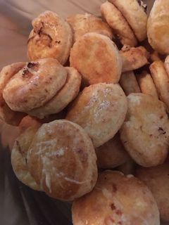 Gyors túrós-sajtos pogácsa recept fotója