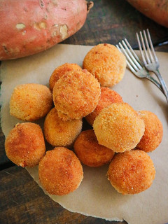 Una foto de Bolitas de boniato y queso 🍠