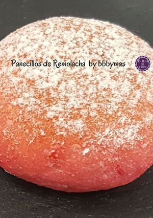 Una foto de Panecillos de Remolacha