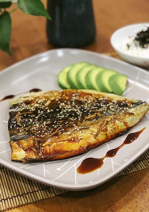 Hình của món Cá saba nướng teriyaki.
