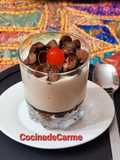 Postre caprichoso con banana y cereales