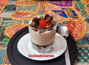 Una foto de Postre caprichoso con banana y cereales