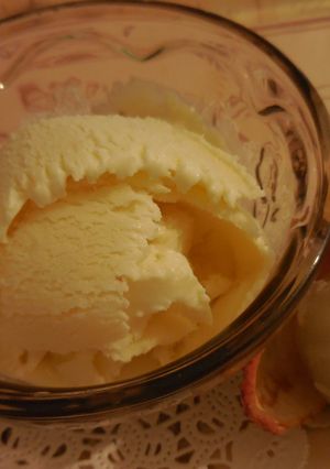A picture of Lychee Ice Cream (no egg, without ice cream maker).
