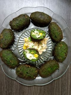 पालक एन्ड चीज़ ब्रेड रोल्स (Palak and cheese bread rolls recipe in Hindi) रेसिपी मुख्य फोटो