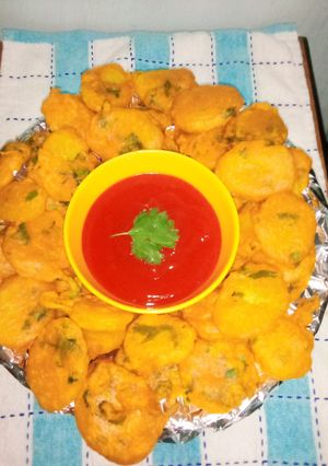 A picture of Homemade Potato Bhajias 😋.