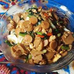 A picture of Nasi gila.