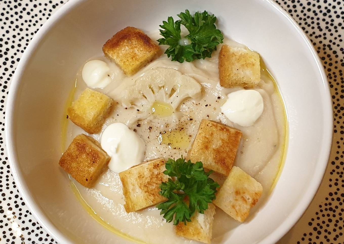 Velouté de chou-fleur au parmesan