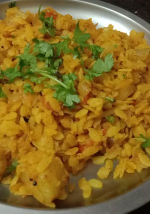 पोहा (Poha recipe in hindi) रेसिपी मुख्य फोटो