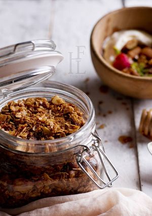A picture of Granola.