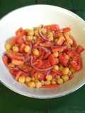 Ensalada de garbanzos con jitomate
