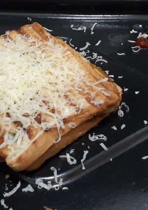 ચીઝ સેન્ડવિચ(Cheese Sandwich Recipe in Gujarati) રેસીપી મુખ્ય ફોટો