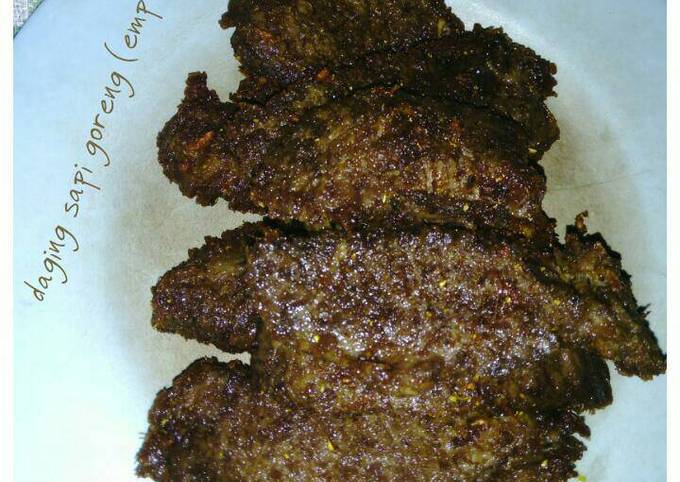 Empal (daging sapi goreng)