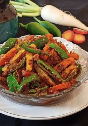 A picture of Carrot Radish and Green chilli instant pickle.